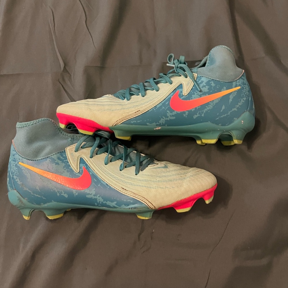 Nike Soccer Cleats with Red and Teal Design worn once